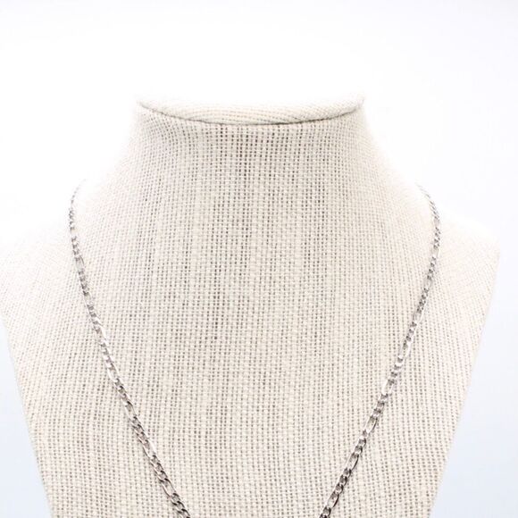 14k White Gold Figaro Chain. 20 inches - Picture 5 of 11
